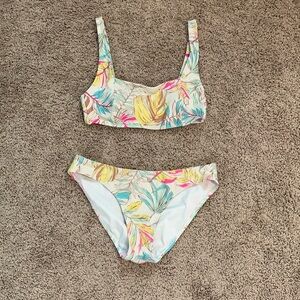 This is a super cute summer tropical bikini!